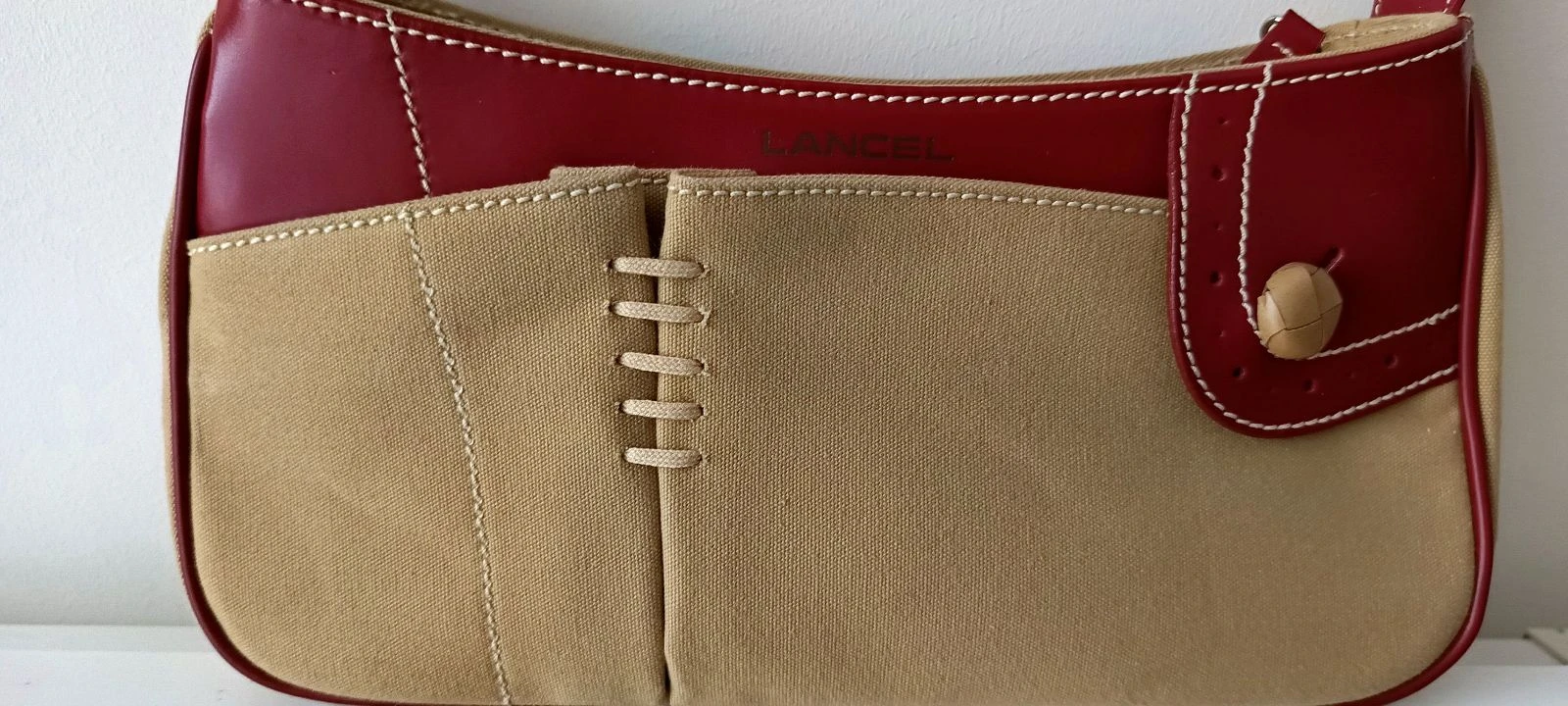 LANCEL-tas met kleine fout let goed naar de advertentie blijft in zeer goede staat prijs te onderhandelen – photo 2